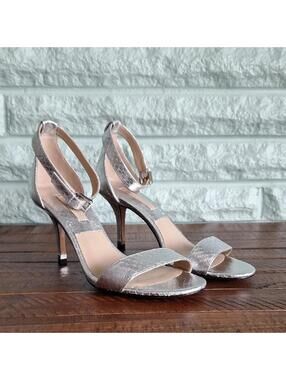 Nwot Michael Kors Silver Faux Reptile Skin Heel Size 7
